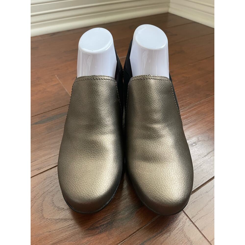 Clarks Women’s Size 12N Emily Amelia Metallic Slip On Leather Comfort Shoes - Picture 2 of 10